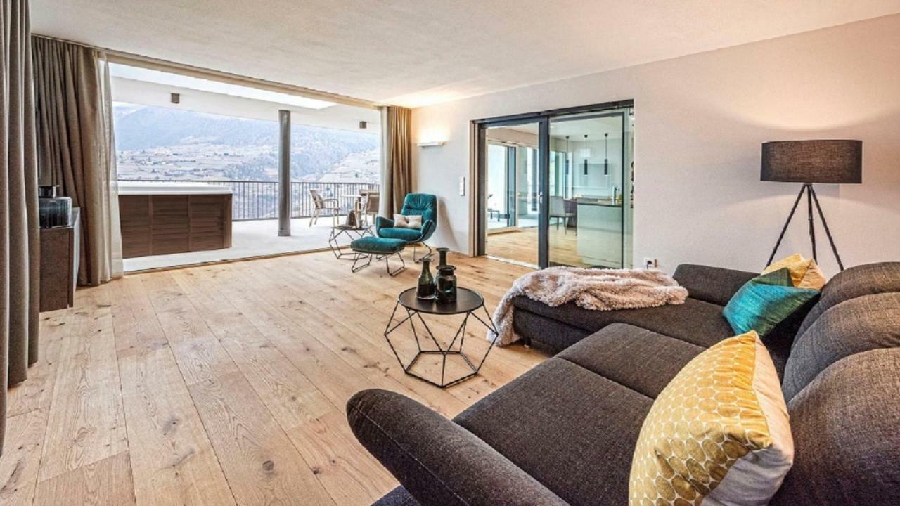 Ferienwohnung Penthouse Skygarden Schenna Exterior foto